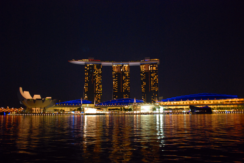 2012-006-新加坡夜景一角               （2012、03、28）.jpg